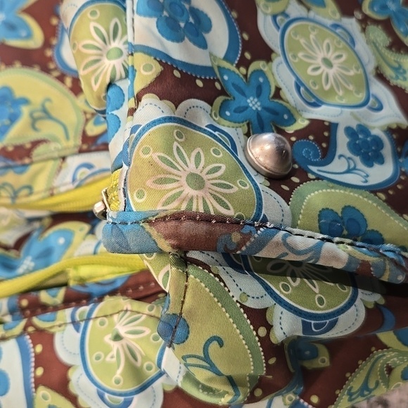 JU JU BE BACKPACK DIAPERBAG WITH CHANGING PAD. PAISLEY AND FLORAL. - Picture 5 of 16